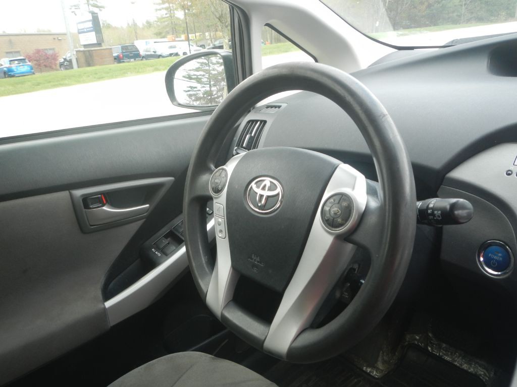 2012 Toyota Prius Image 20