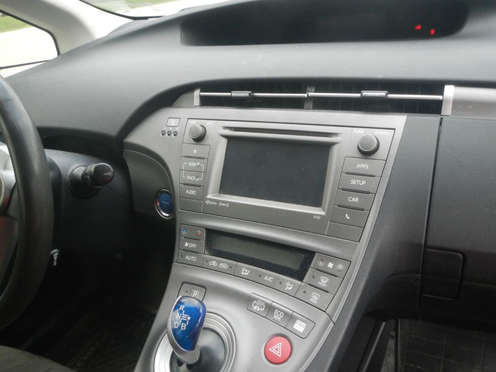 2012 Toyota Prius Image 22