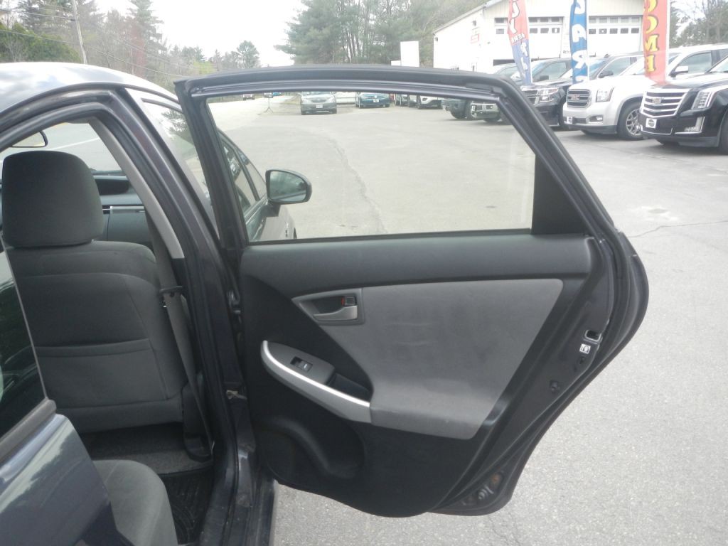 2012 Toyota Prius Image 23