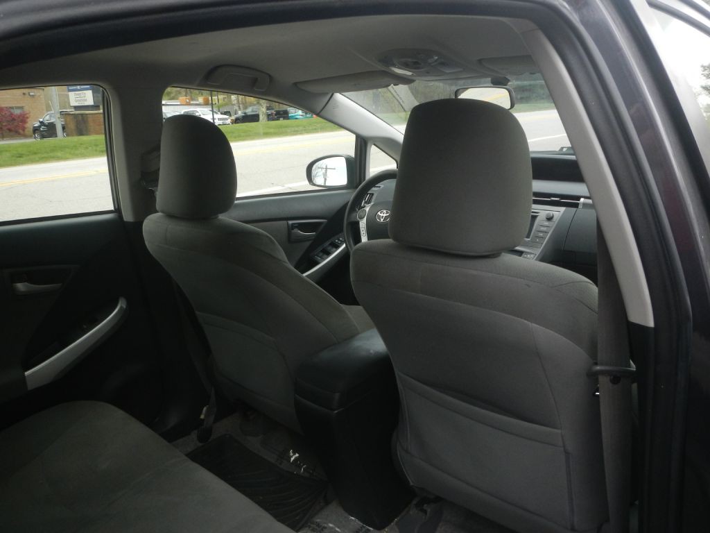 2012 Toyota Prius Image 24