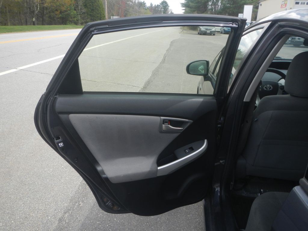 2012 Toyota Prius Image 39