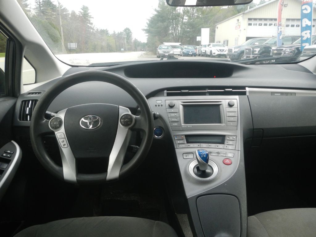 2012 Toyota Prius Image 43