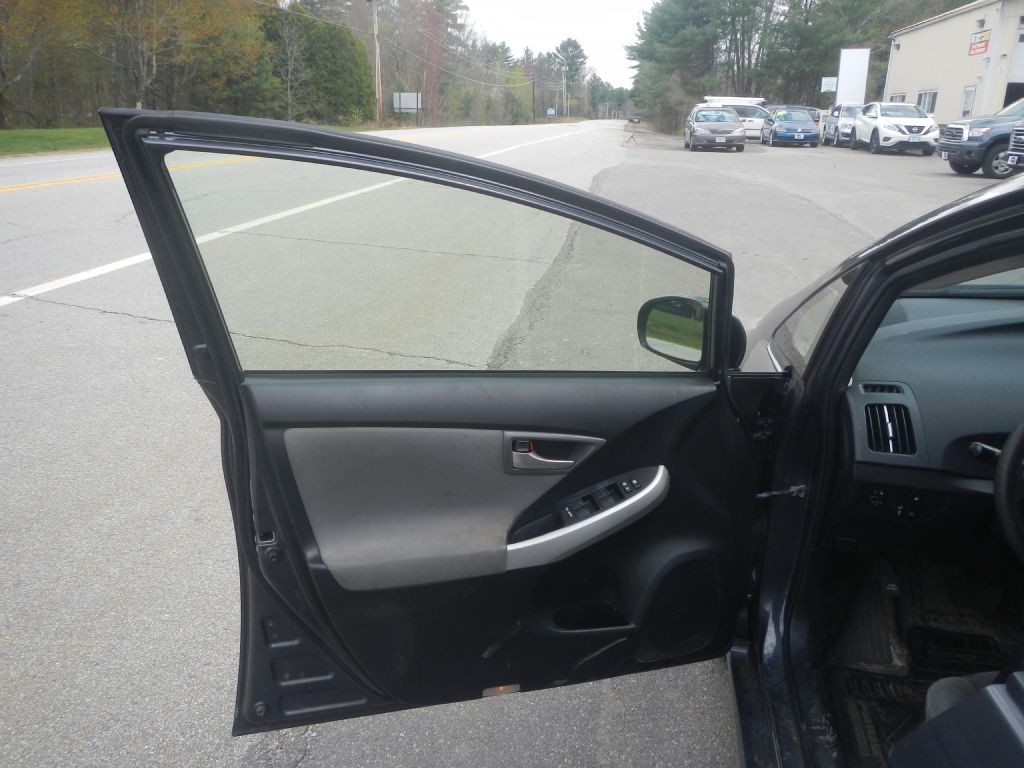 2012 Toyota Prius Image 44
