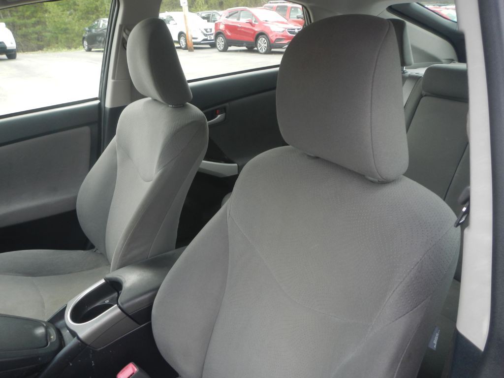 2012 Toyota Prius Image 45
