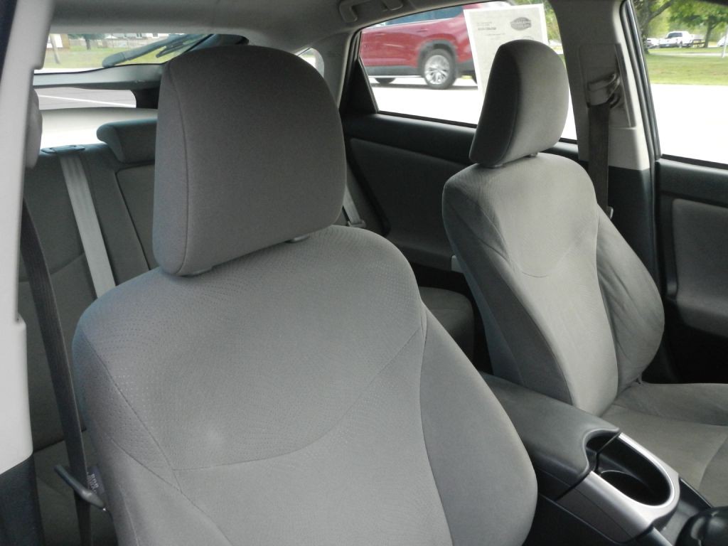 2012 Toyota Prius Image 3