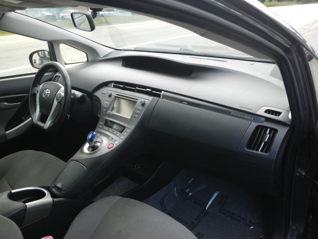 2012 Toyota Prius Image 4
