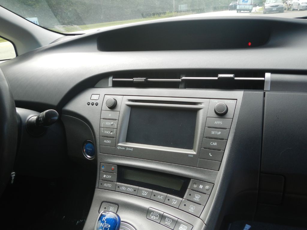 2012 Toyota Prius Image 22