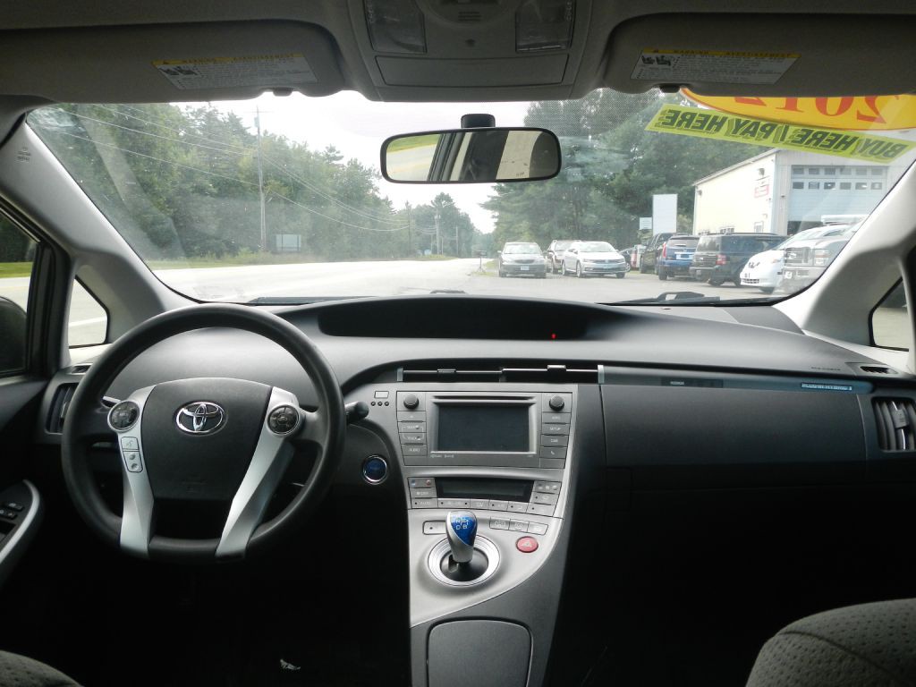 2012 Toyota Prius Image 29