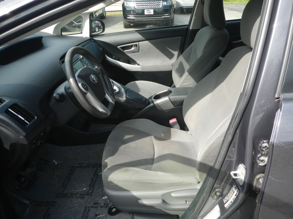2012 Toyota Prius Image 50