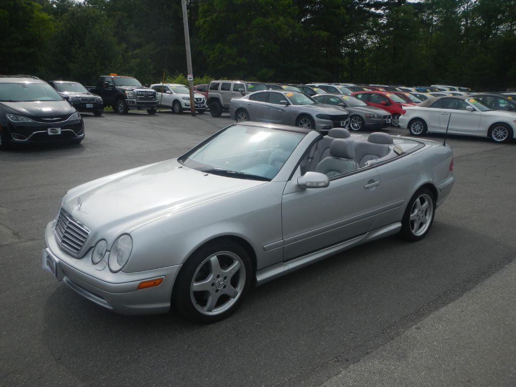 2003 Mercedes-Benz CLK-Class Image 1