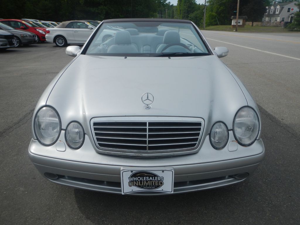 2003 Mercedes-Benz CLK-Class Image 11