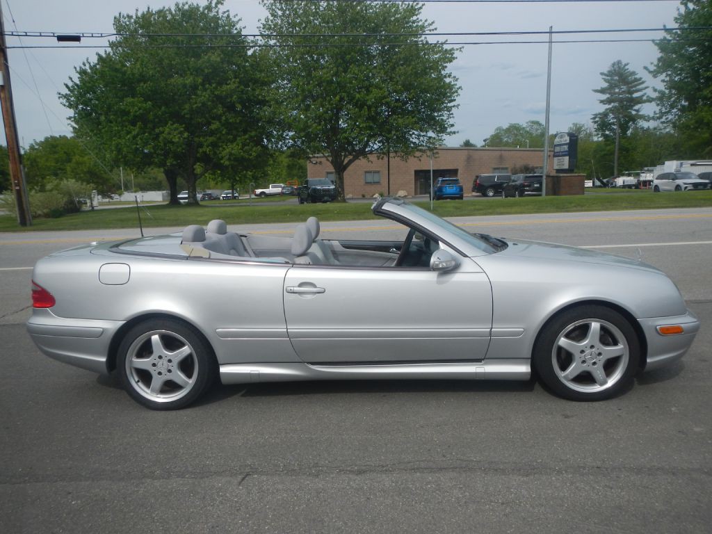 2003 Mercedes-Benz CLK-Class Image 14