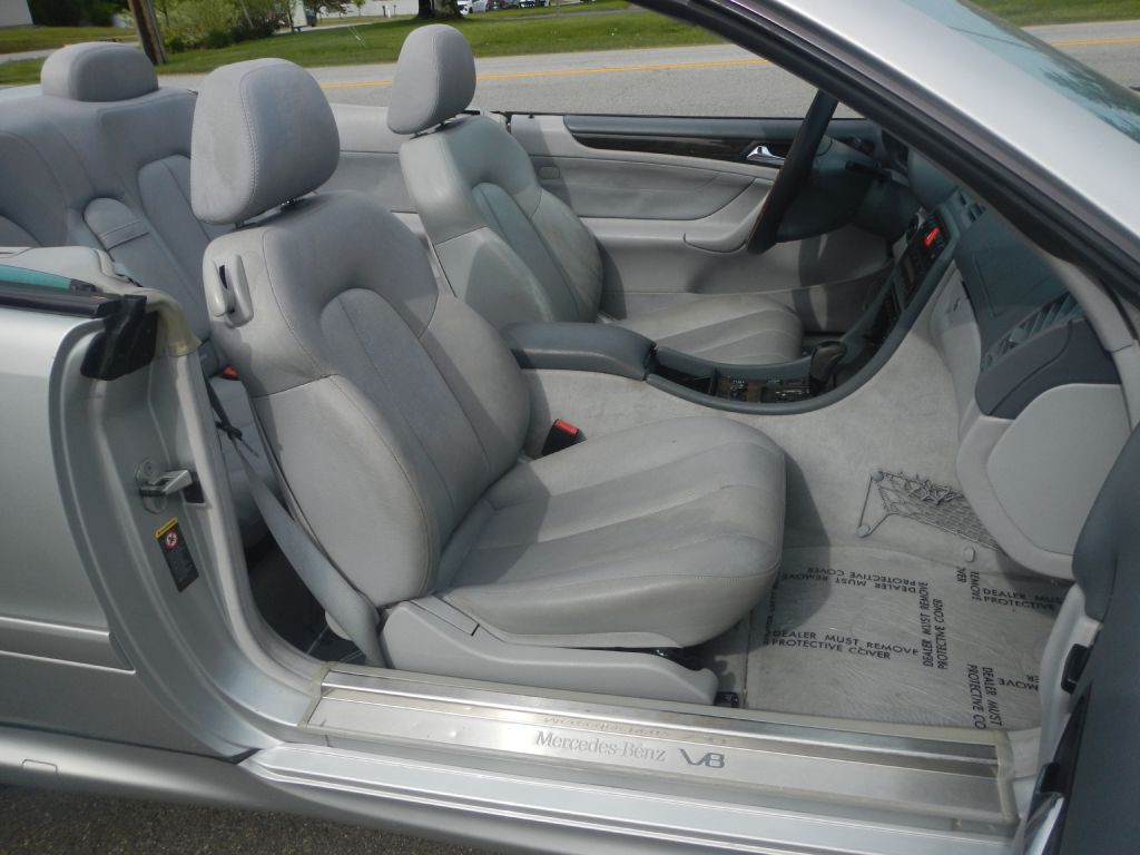 2003 Mercedes-Benz CLK-Class Image 16