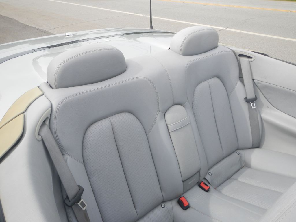 2003 Mercedes-Benz CLK-Class Image 23