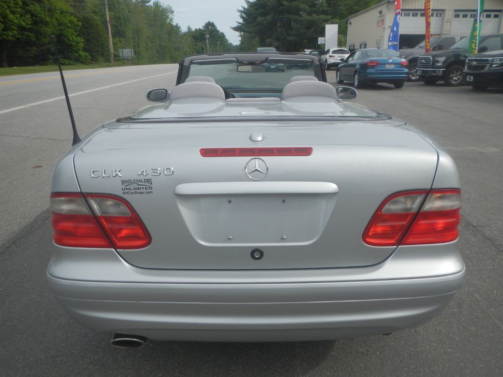 2003 Mercedes-Benz CLK-Class Image 25