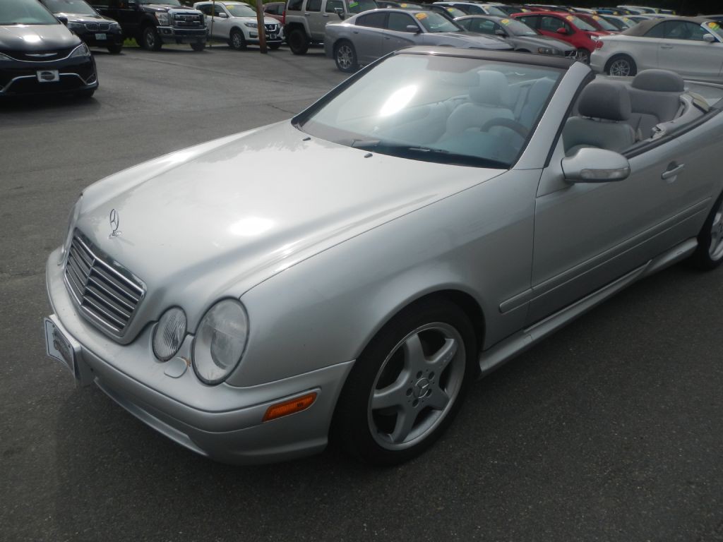 2003 Mercedes-Benz CLK-Class Image 28