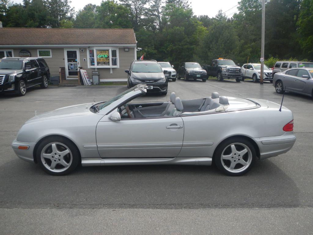 2003 Mercedes-Benz CLK-Class Image 30