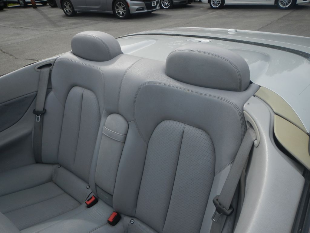 2003 Mercedes-Benz CLK-Class Image 32