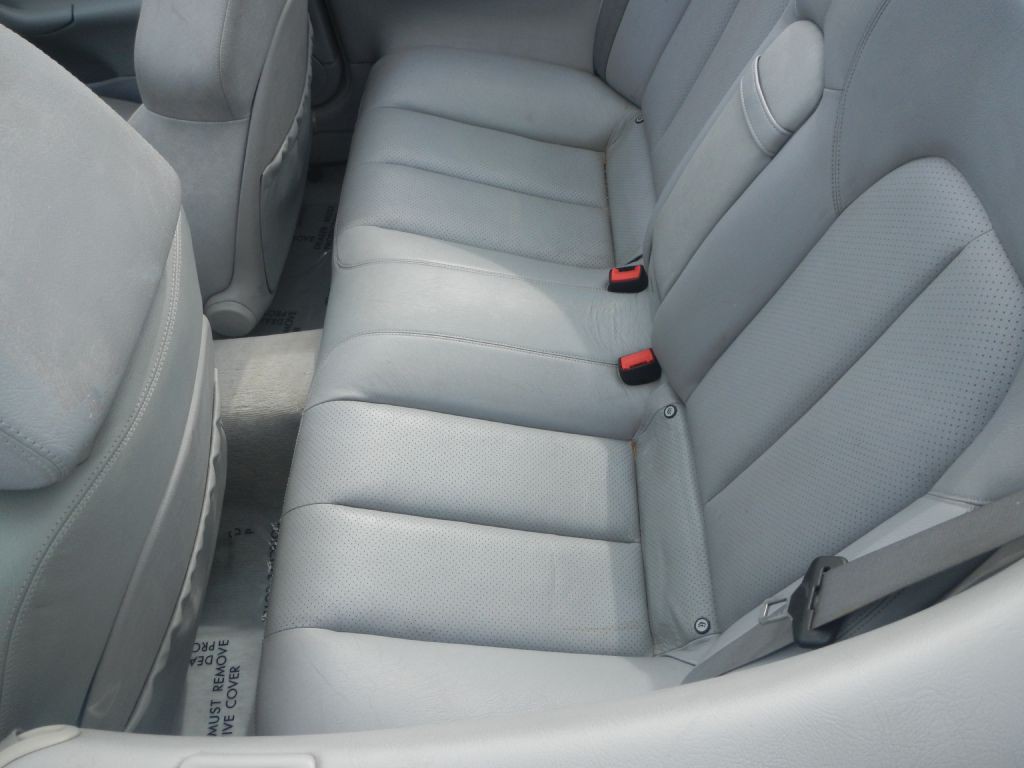 2003 Mercedes-Benz CLK-Class Image 33