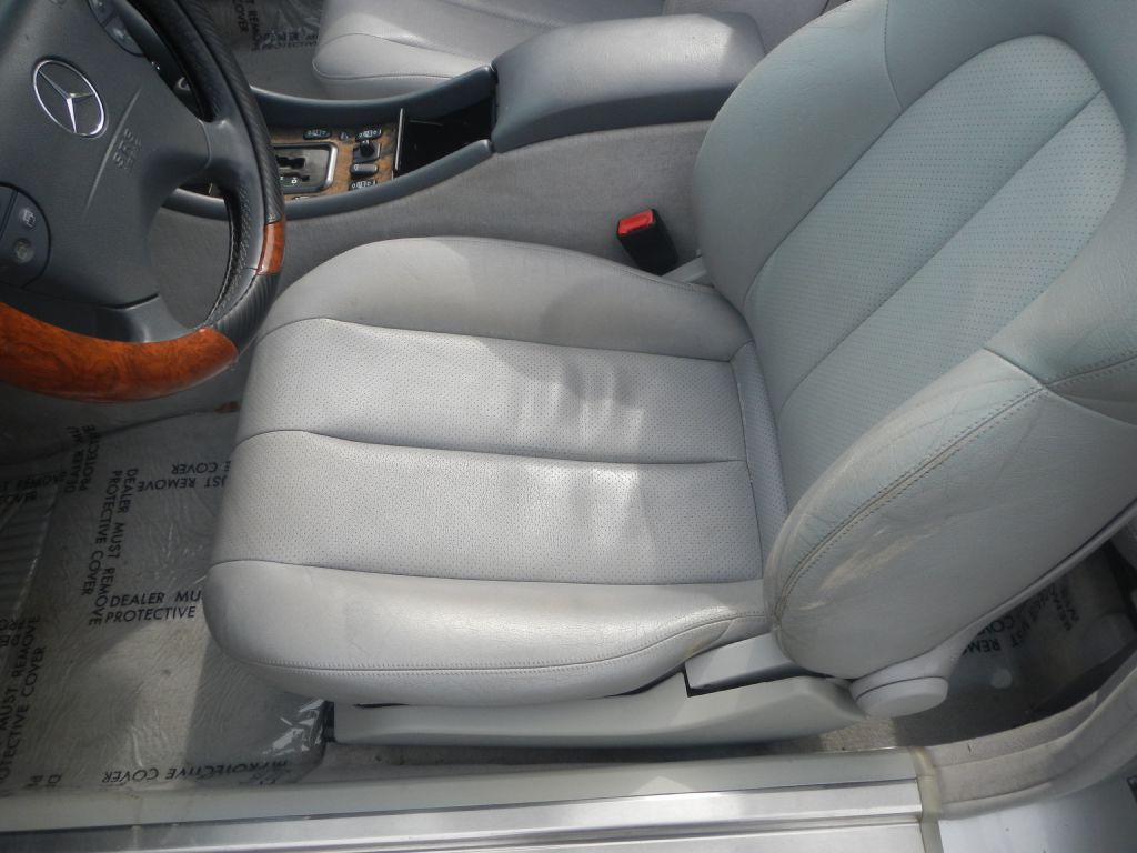 2003 Mercedes-Benz CLK-Class Image 34