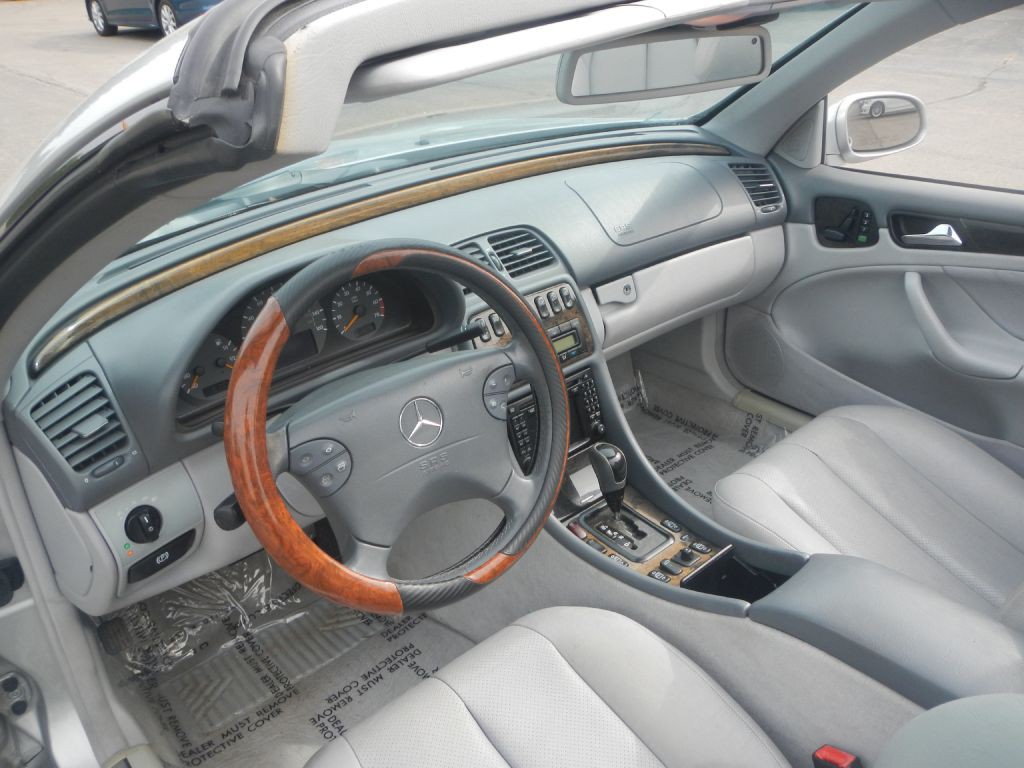 2003 Mercedes-Benz CLK-Class Image 36