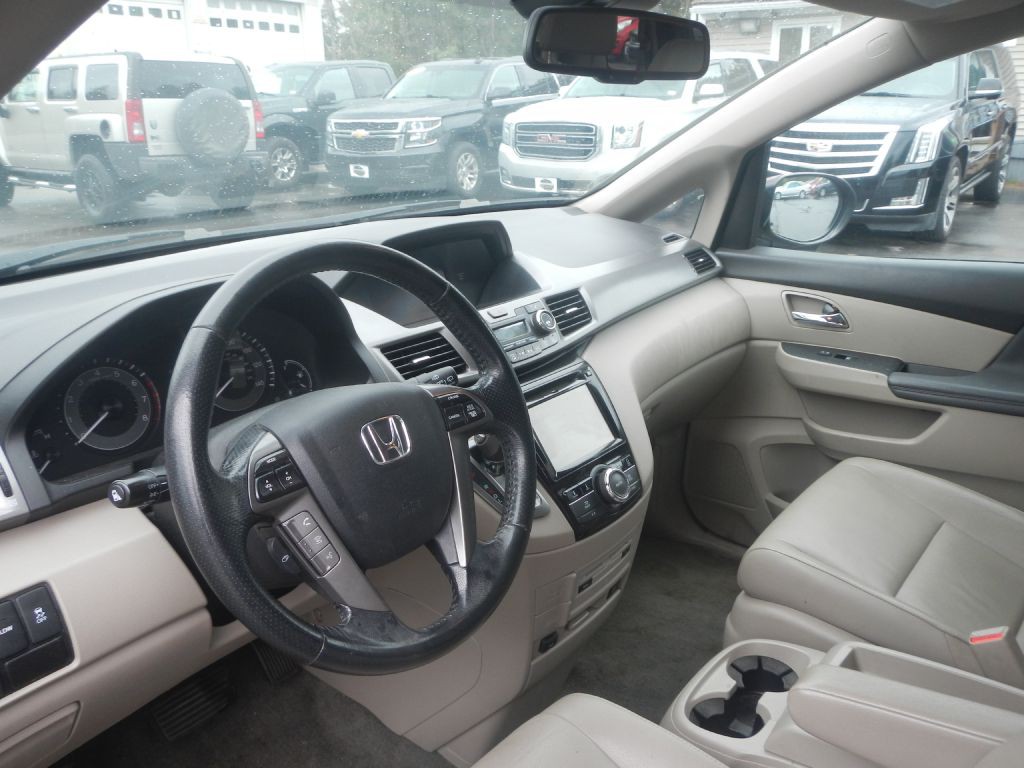 2015 Honda Odyssey Image 3