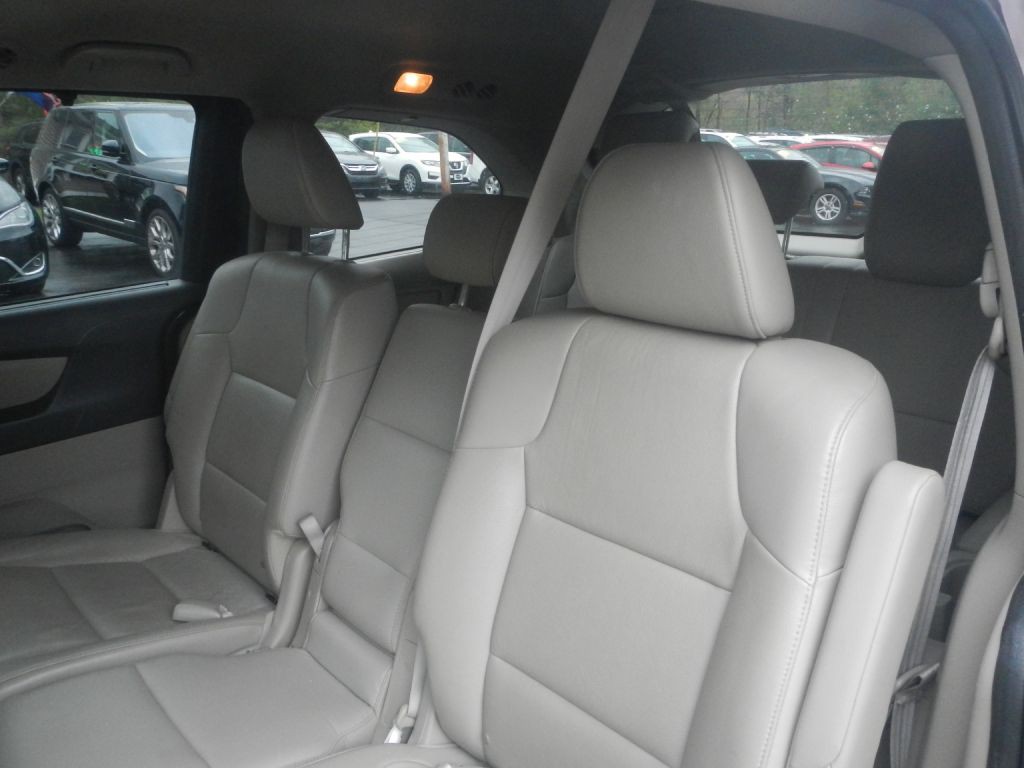 2015 Honda Odyssey Image 5