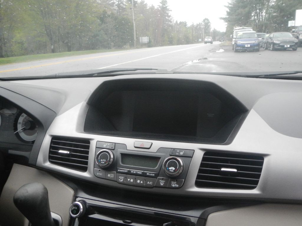 2015 Honda Odyssey Image 18