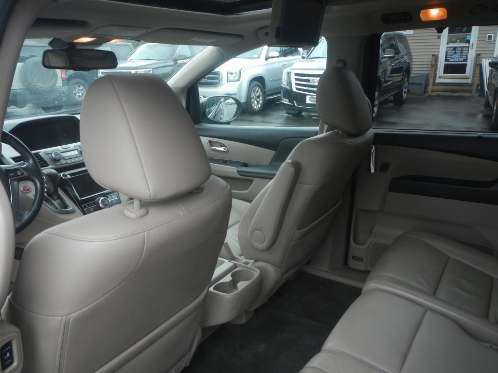 2015 Honda Odyssey Image 40