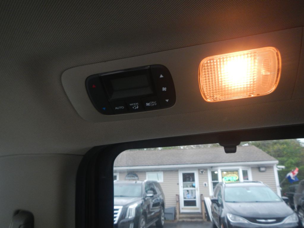 2015 Honda Odyssey Image 42