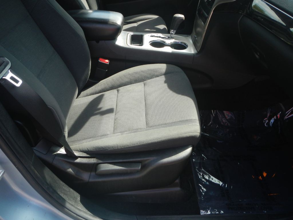 2012 Jeep Grand Cherokee Image 16