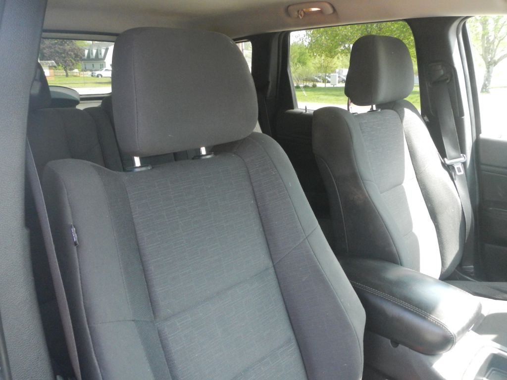 2012 Jeep Grand Cherokee Image 17