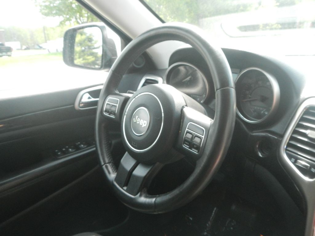 2012 Jeep Grand Cherokee Image 18