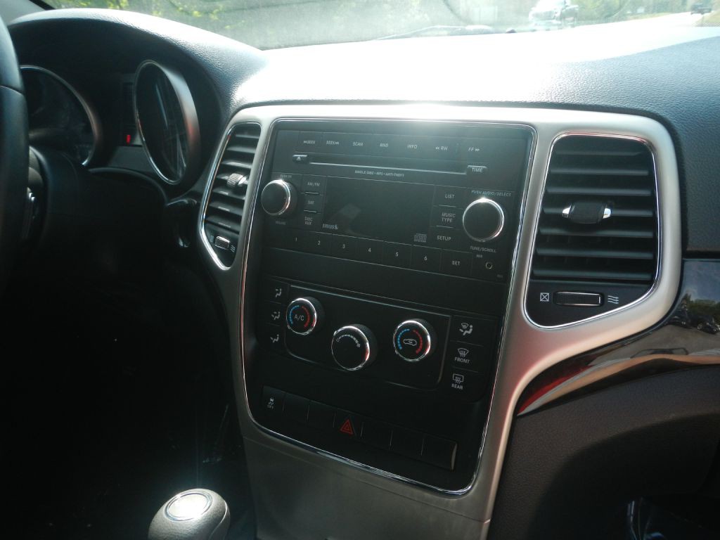 2012 Jeep Grand Cherokee Image 20