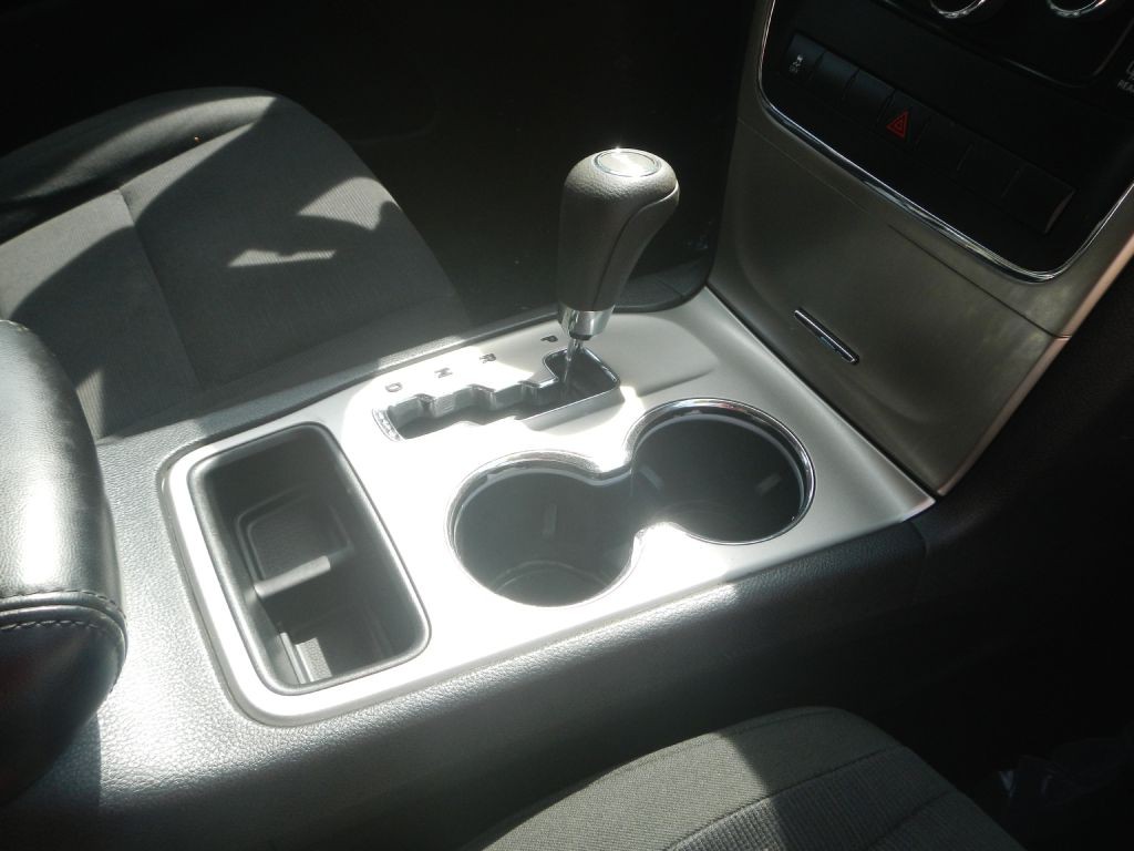 2012 Jeep Grand Cherokee Image 21