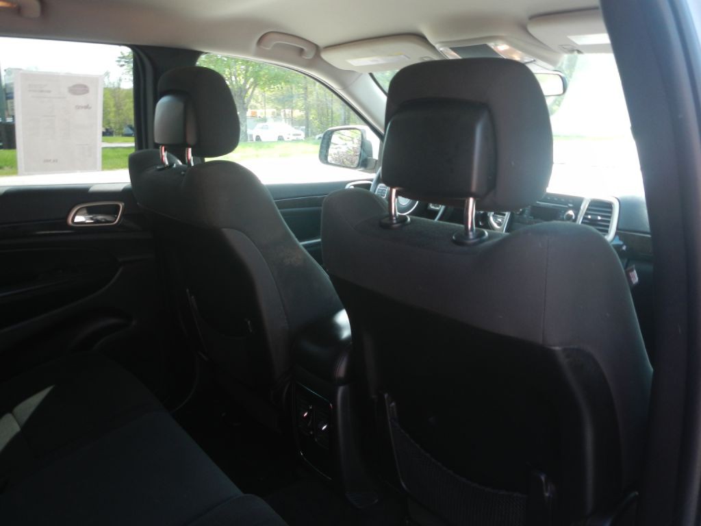 2012 Jeep Grand Cherokee Image 23