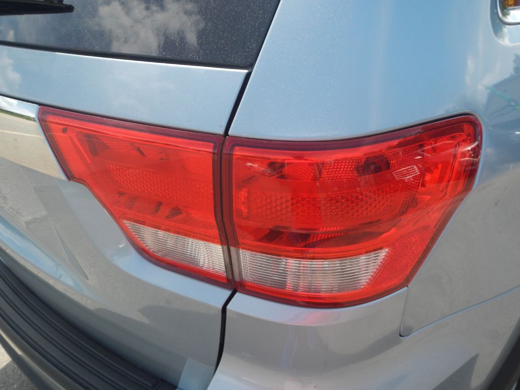 2012 Jeep Grand Cherokee Image 27