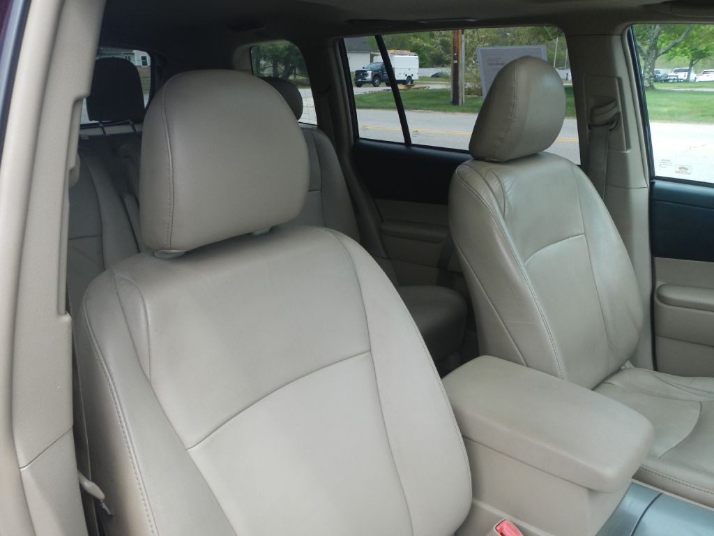 2011 Toyota Highlander Image 3