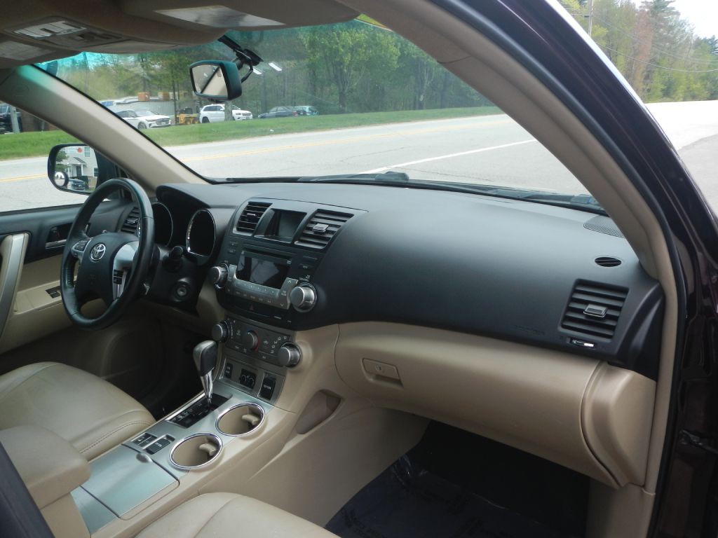 2011 Toyota Highlander Image 4