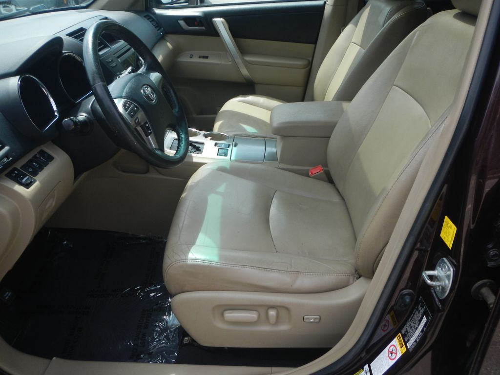 2011 Toyota Highlander Image 48