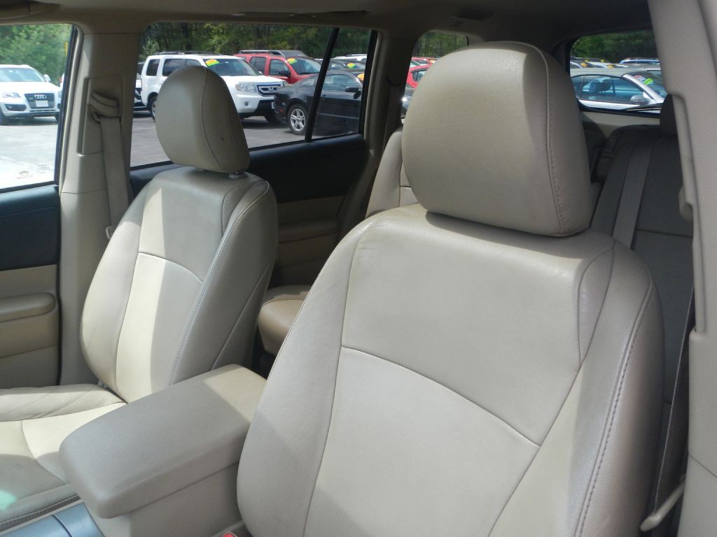 2011 Toyota Highlander Image 49