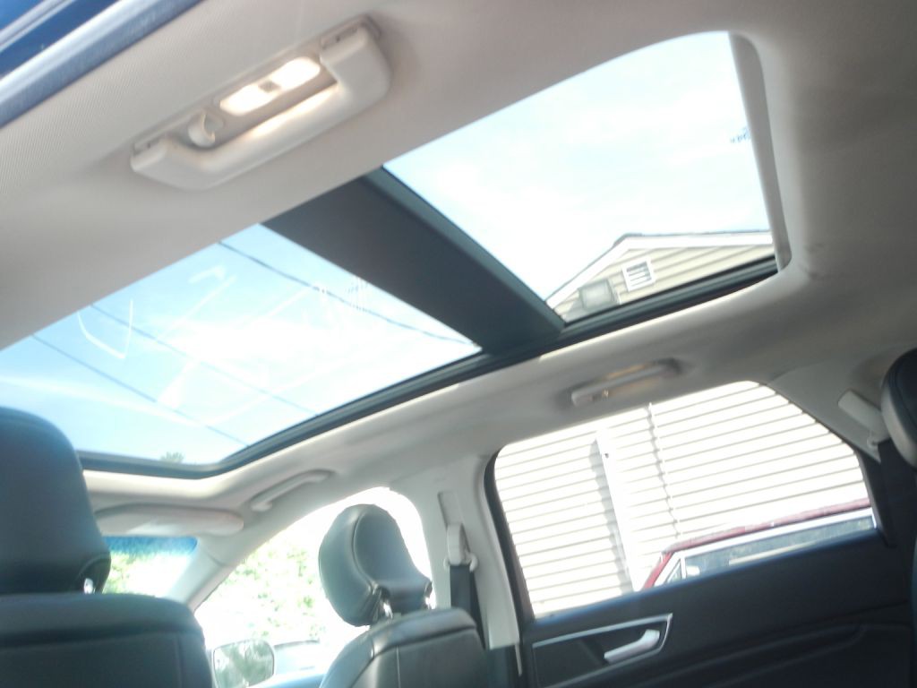 2018 Ford Edge Image 15