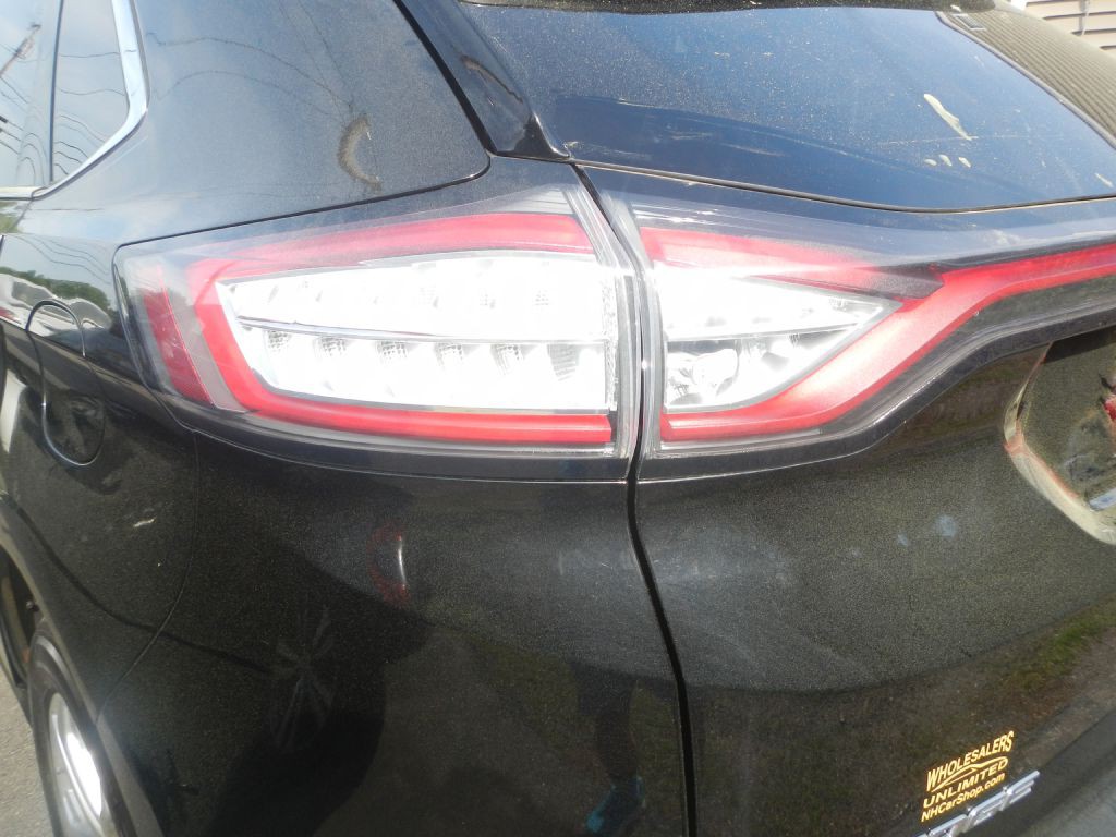 2018 Ford Edge Image 18