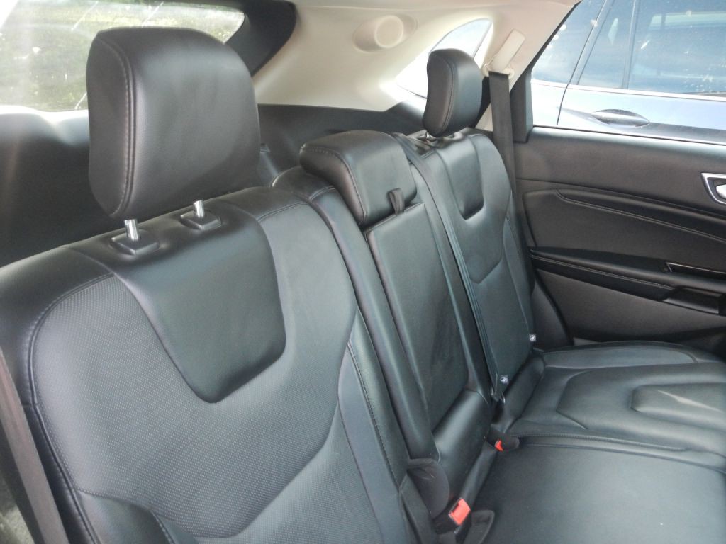 2018 Ford Edge Image 30