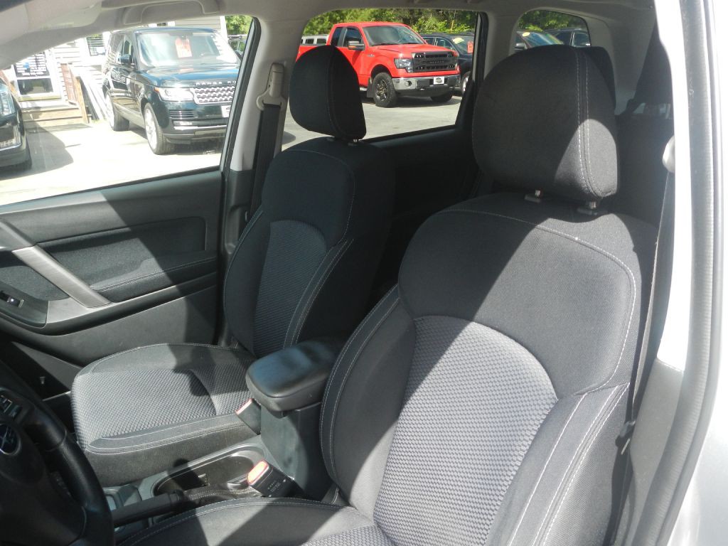 2015 Subaru Forester Image 4