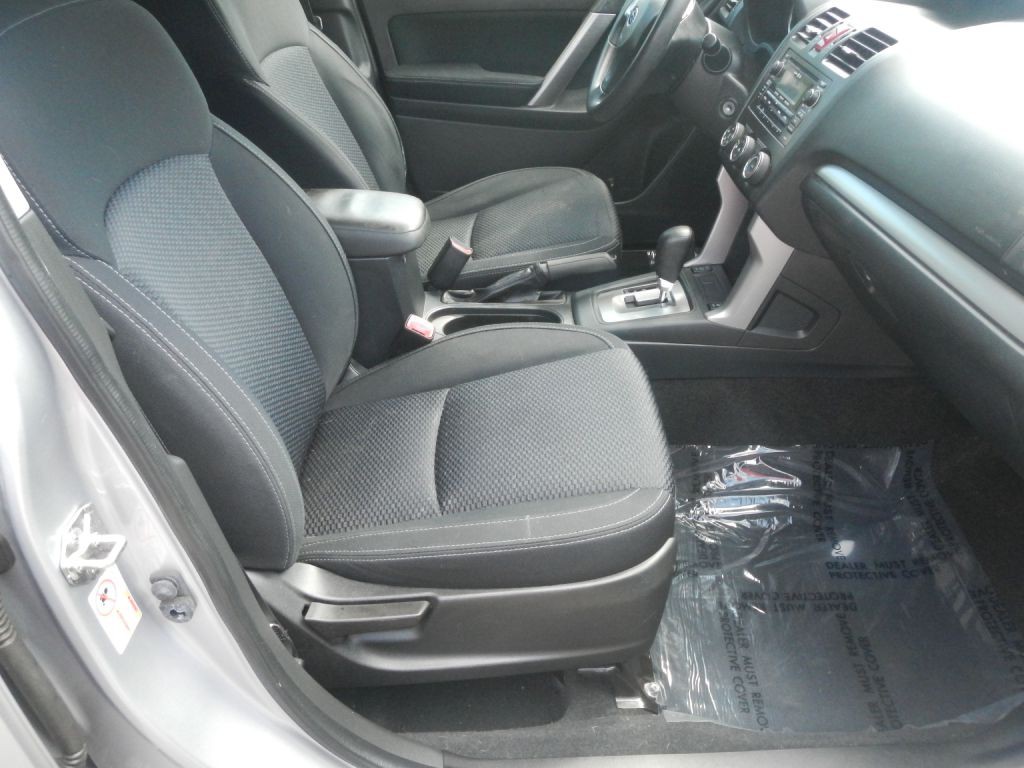 2015 Subaru Forester Image 19
