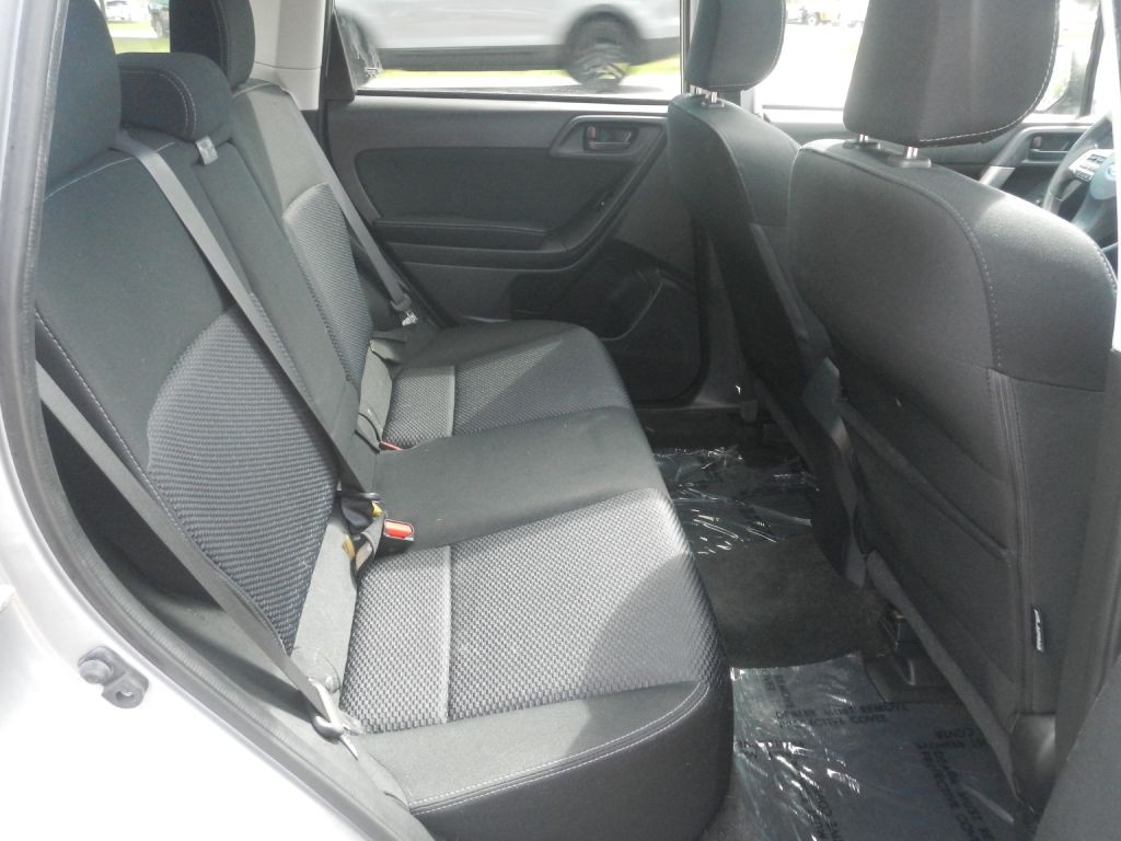 2015 Subaru Forester Image 26