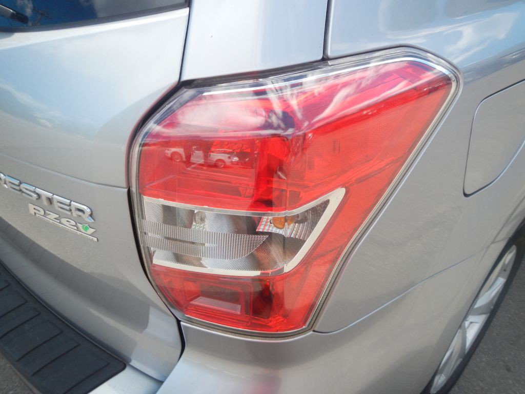2015 Subaru Forester Image 31