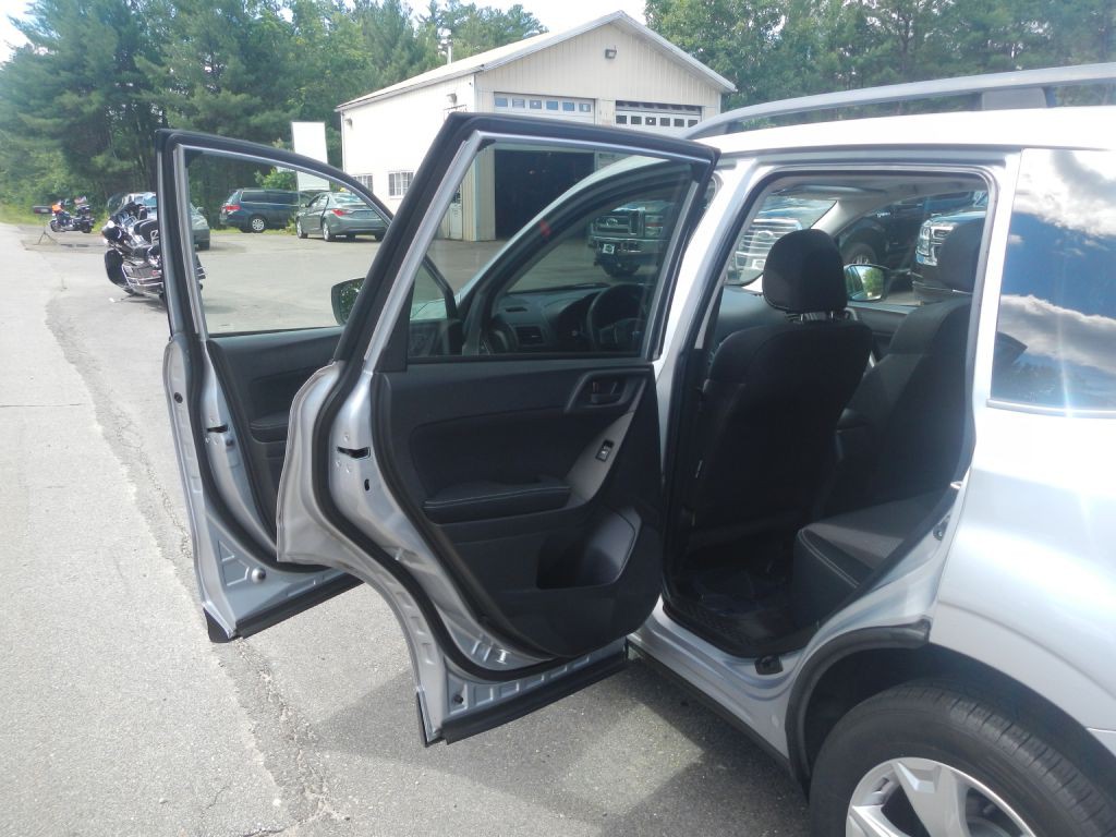 2015 Subaru Forester Image 42