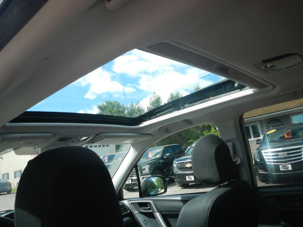2015 Subaru Forester Image 48